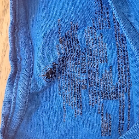 Disney size medium stitch tshirt - Picture 2 of 3